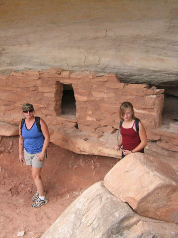 Shauna and Sierra in Sheiks Canyon.