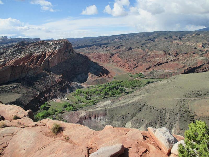 Rim Overlook Trail - Capitol Reef National Park