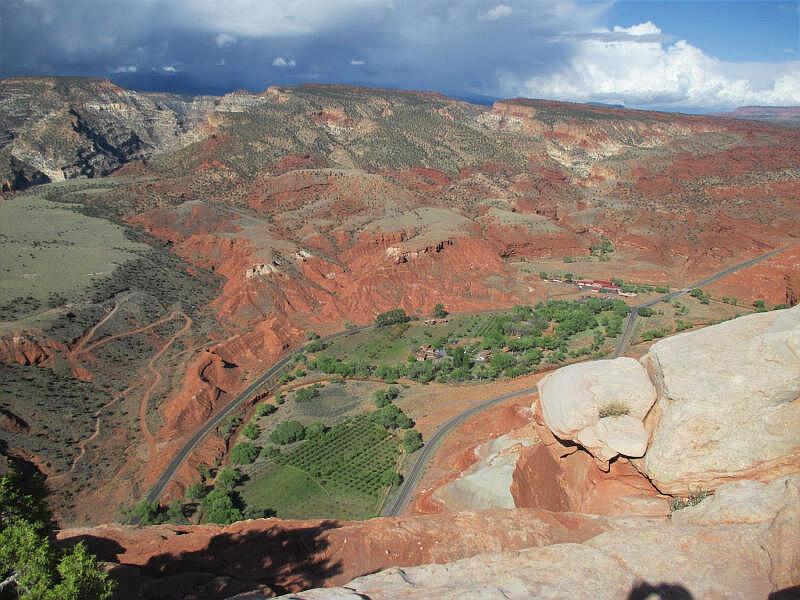 Rim Overlook Trail - Capitol Reef National Park